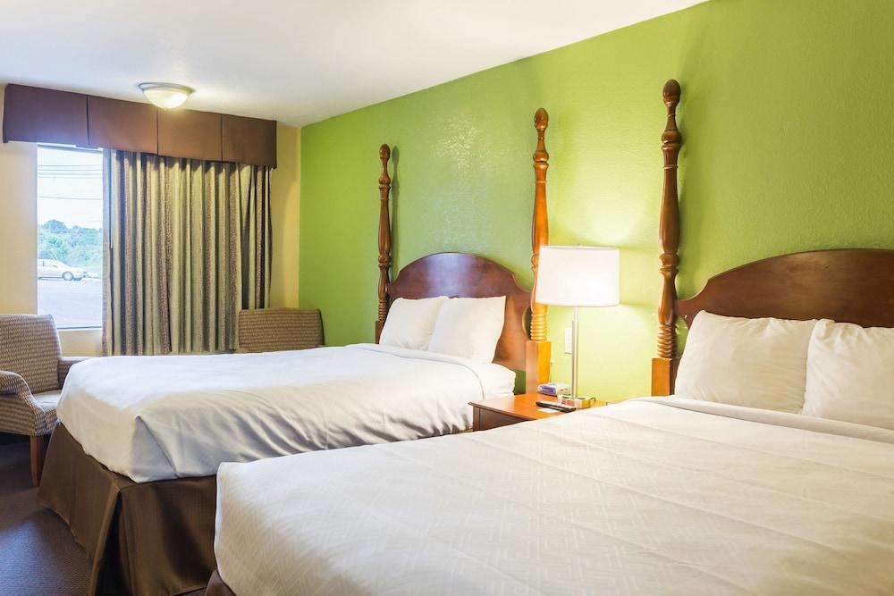 Econo Lodge White Pine Morristown I-81 & I-40 Split Zewnętrze zdjęcie